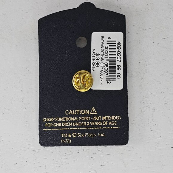 Batman Gotham City Gold Pin Enamel Square Design By Six Flags - Picture 3 of 4